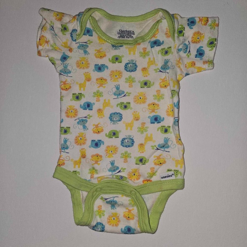 5/20  Gerber Infant 100% Cotton onesie / bodysuit